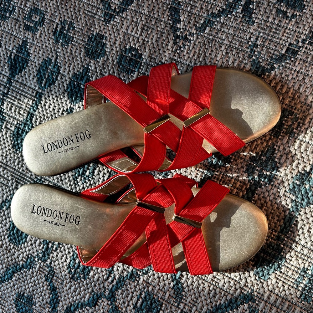 London Fog Red Fabric Neptune Sandals with Small Heels - New - Size 8.5